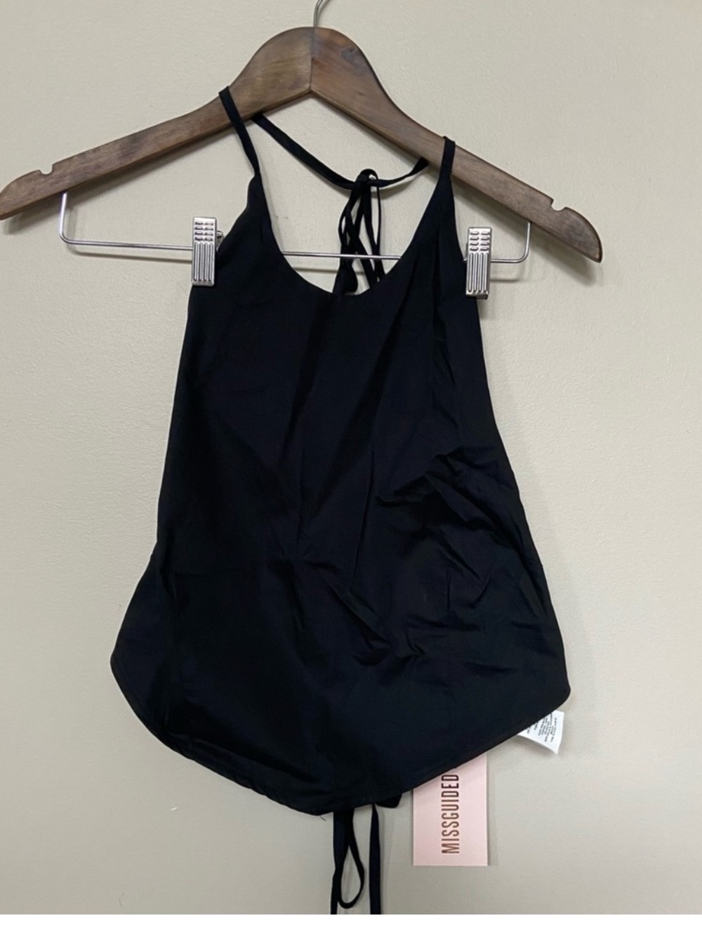 ☀️ Missguided ☀️ “Halterneck hanky hem open back top”